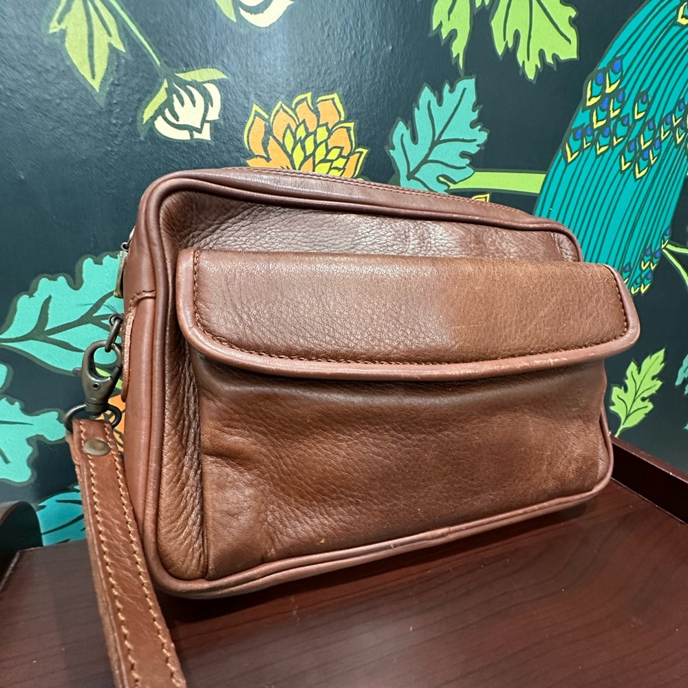 Bally Vintage Brown Leather Wristlet / Clutch with Front Pocket - Picture 4 of 11